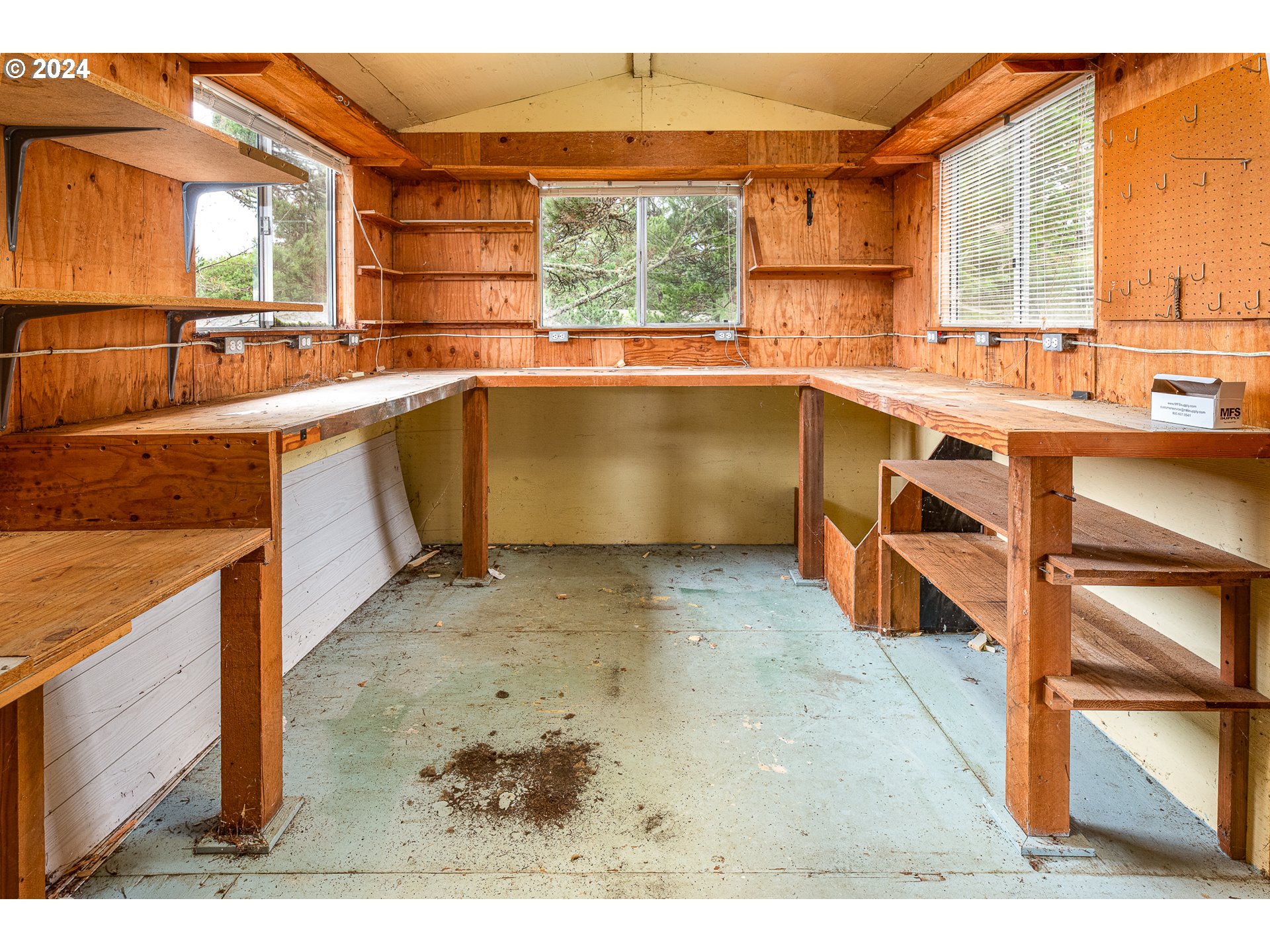 765 Wecoma Loop Florence, OR 97439 - Photo 11 of 36 Gallery Image 11