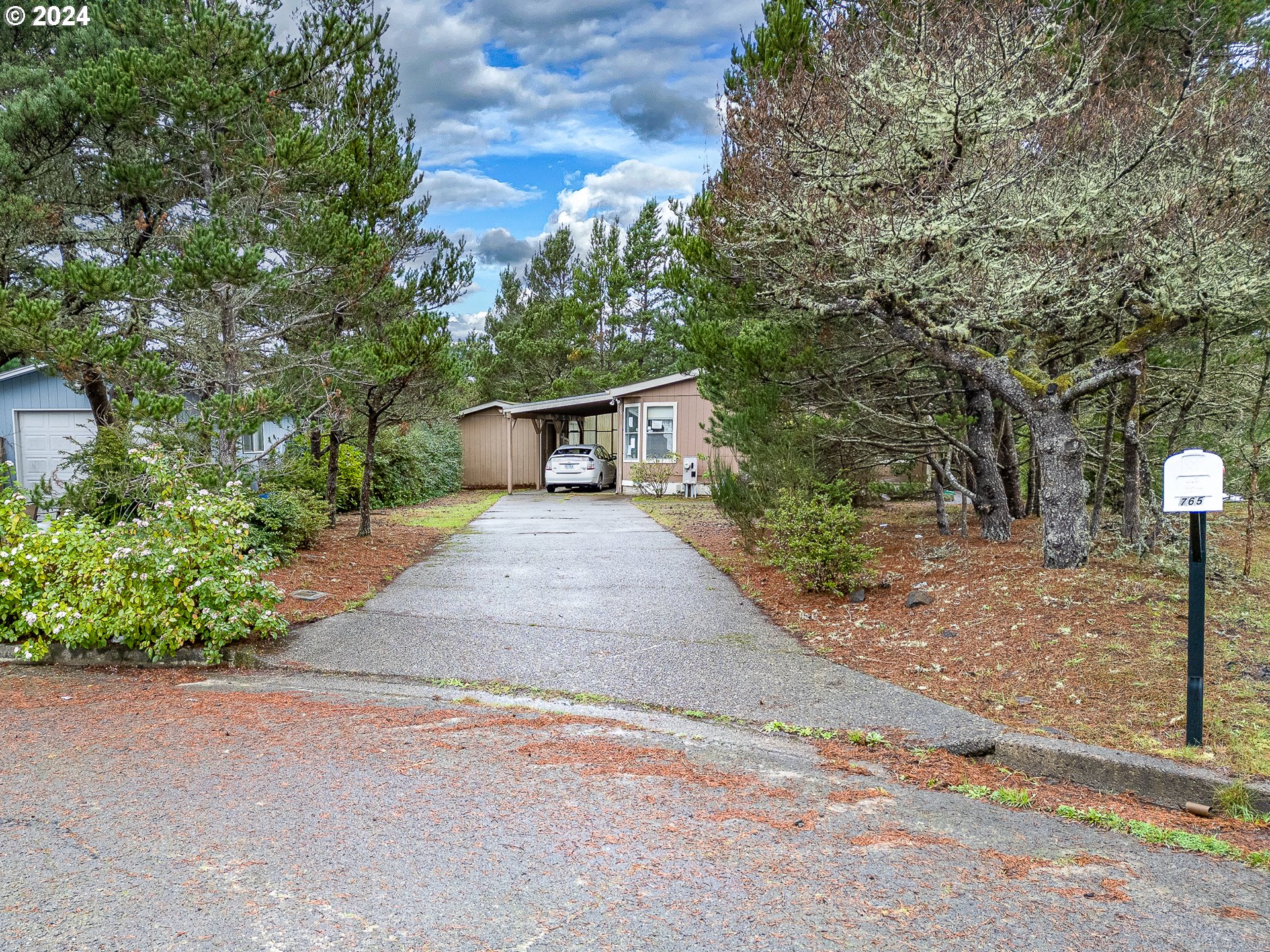 765 Wecoma Loop Florence, OR 97439 - Photo 7 of 36 Gallery Image 7
