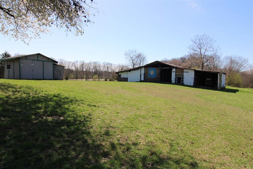685 Hebron Road Bruceton, TN 38317 - Photo 4 of 25 Gallery Image 4