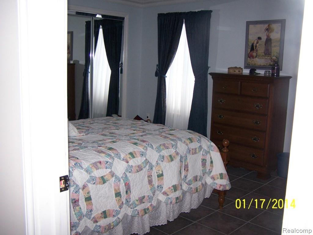 65440 Dequindre Road Washington, MI 48095 - Photo 21 of 30 100_9990.jpg