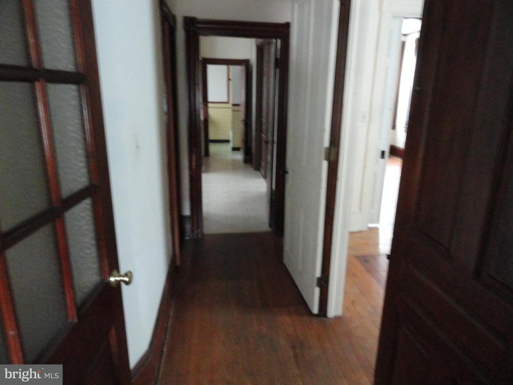 140 South Broad Street Lititz, PA 17543 - Photo 3 of 12