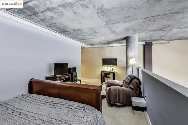 a close up view of washer and dryer