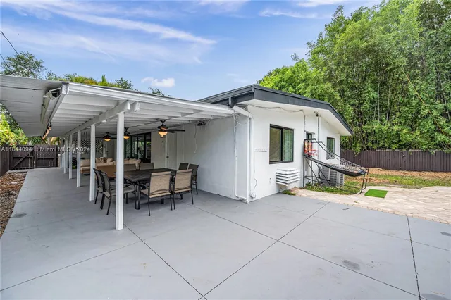 $7,500 | 630 Northeast 117th Street, Biscayne Park, FL 33161