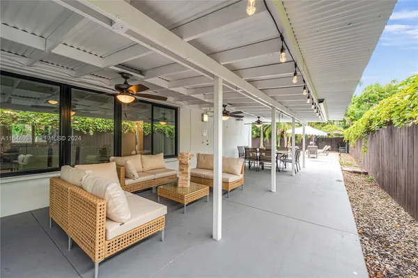 $7,500 | 630 Northeast 117th Street, Biscayne Park, FL 33161