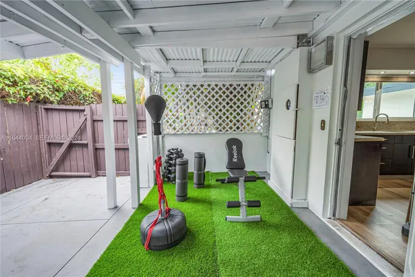 $7,500 | 630 Northeast 117th Street, Biscayne Park, FL 33161
