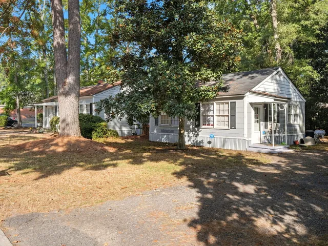 $60,000 | 108 Gilland Avenue, Unit A & B, Kingstree, SC 29556