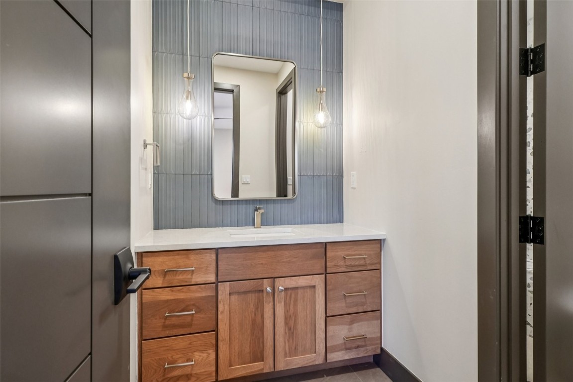 1325 Golden Eagle Road Silverthorne, CO 80498 - Photo 21 of 42 Bedroom 5 ensuite