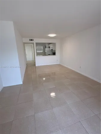 $3,200 | 860 Northeast 207th Terrace, Unit 8106, Miami, FL 33179