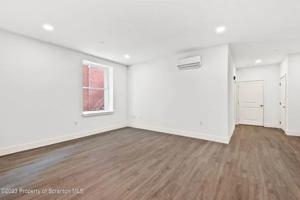 $1,400 | 19 North River Street, Unit 207, Wilkes Barre, PA 18702