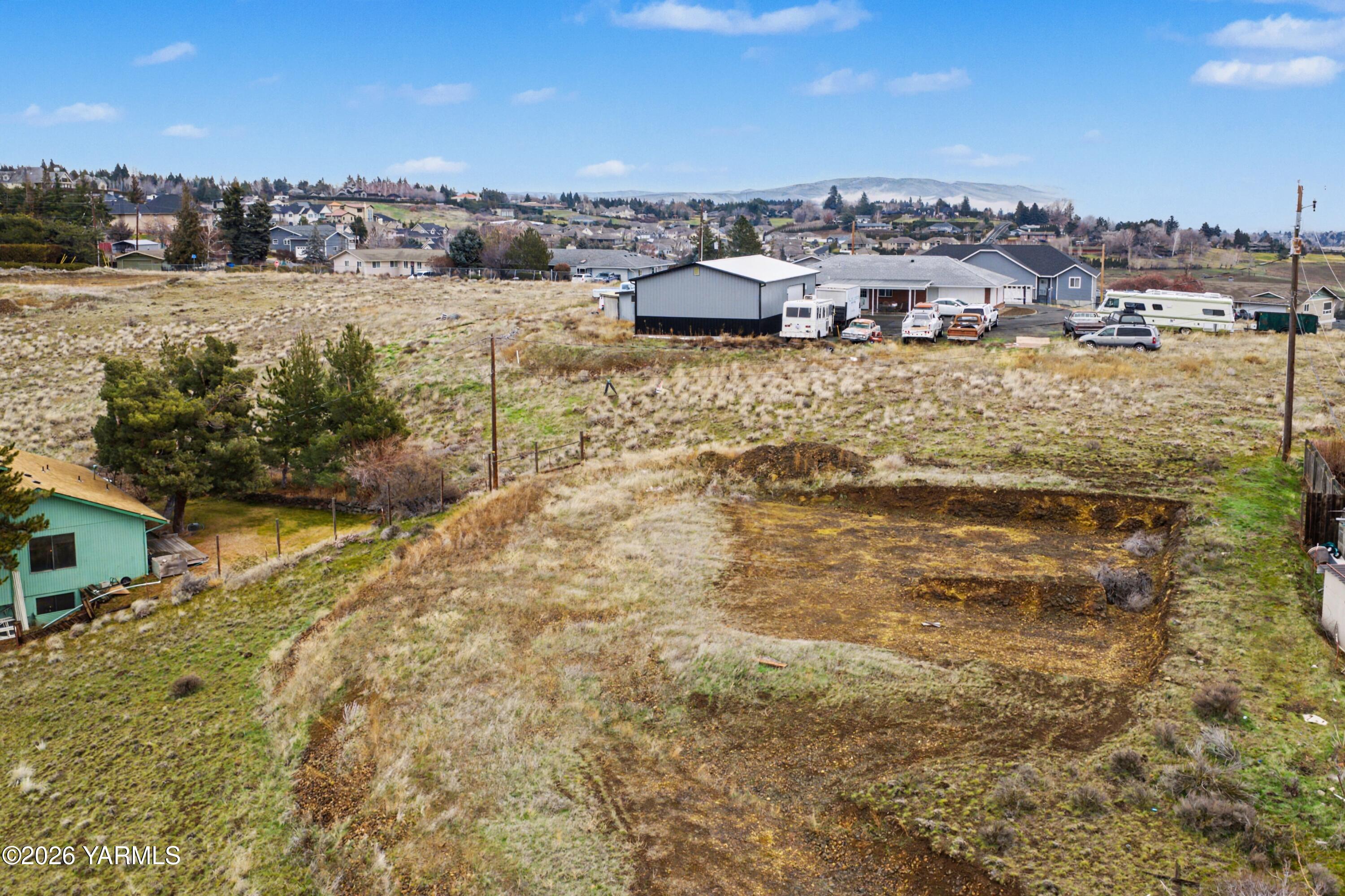 8105 Viewcrest Way Yakima, WA 98908 - Photo 10 of 12 6efeaa65-bfb9-485c-9b62-f78d281169ea-enh
