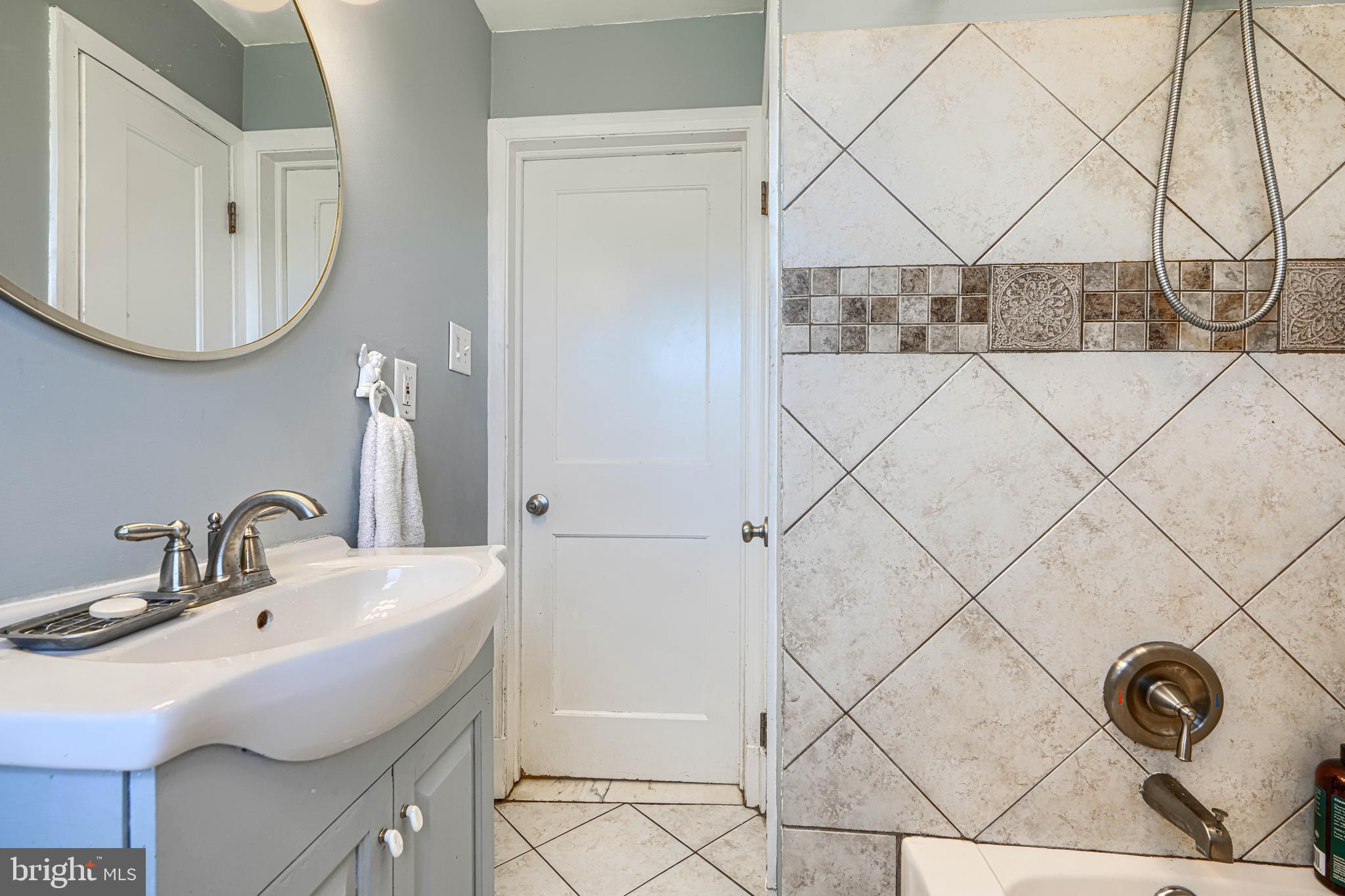 1627 Aberdeen Road Towson, MD 21286 - Photo 40 of 65 Updated full bath