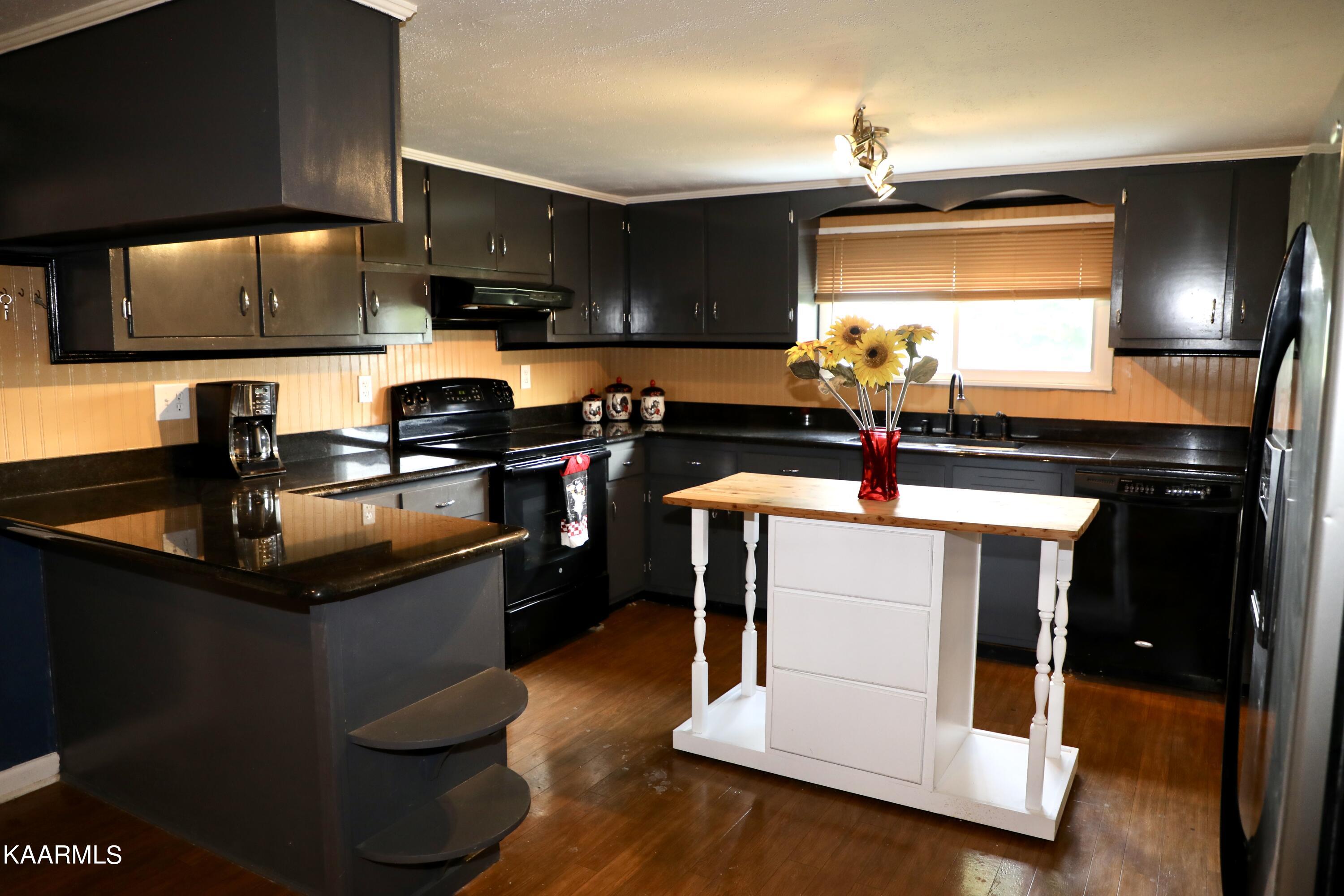 297 County Road 312 Sweetwater, TN 37874 - Photo 11 of 35 Kitchen