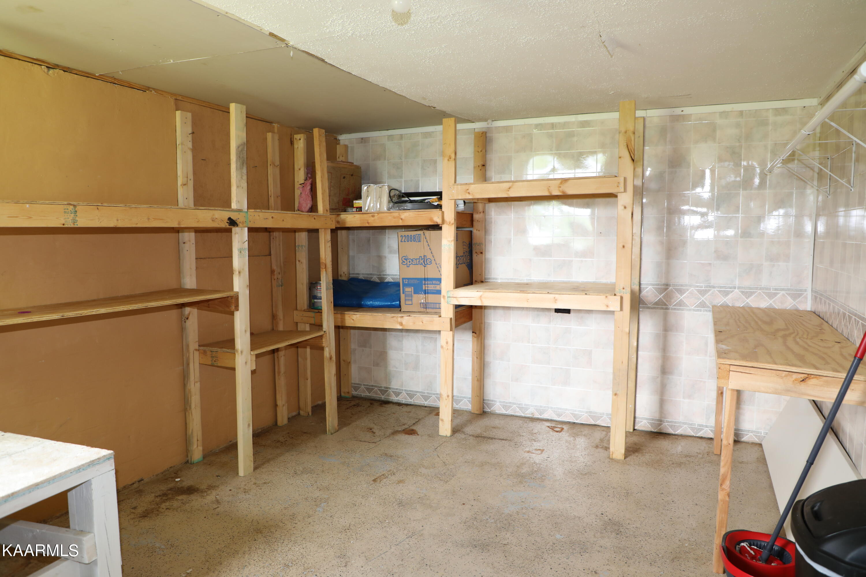 297 County Road 312 Sweetwater, TN 37874 - Photo 26 of 35 Laundry Storage