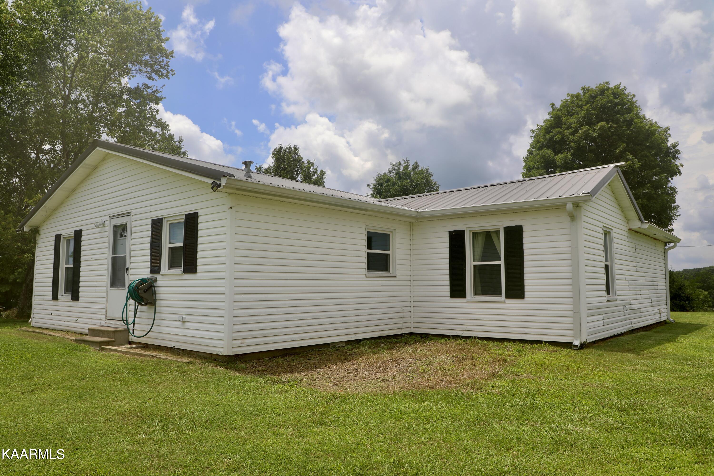 297 County Road 312 Sweetwater, TN 37874 - Photo 4 of 35 Back side