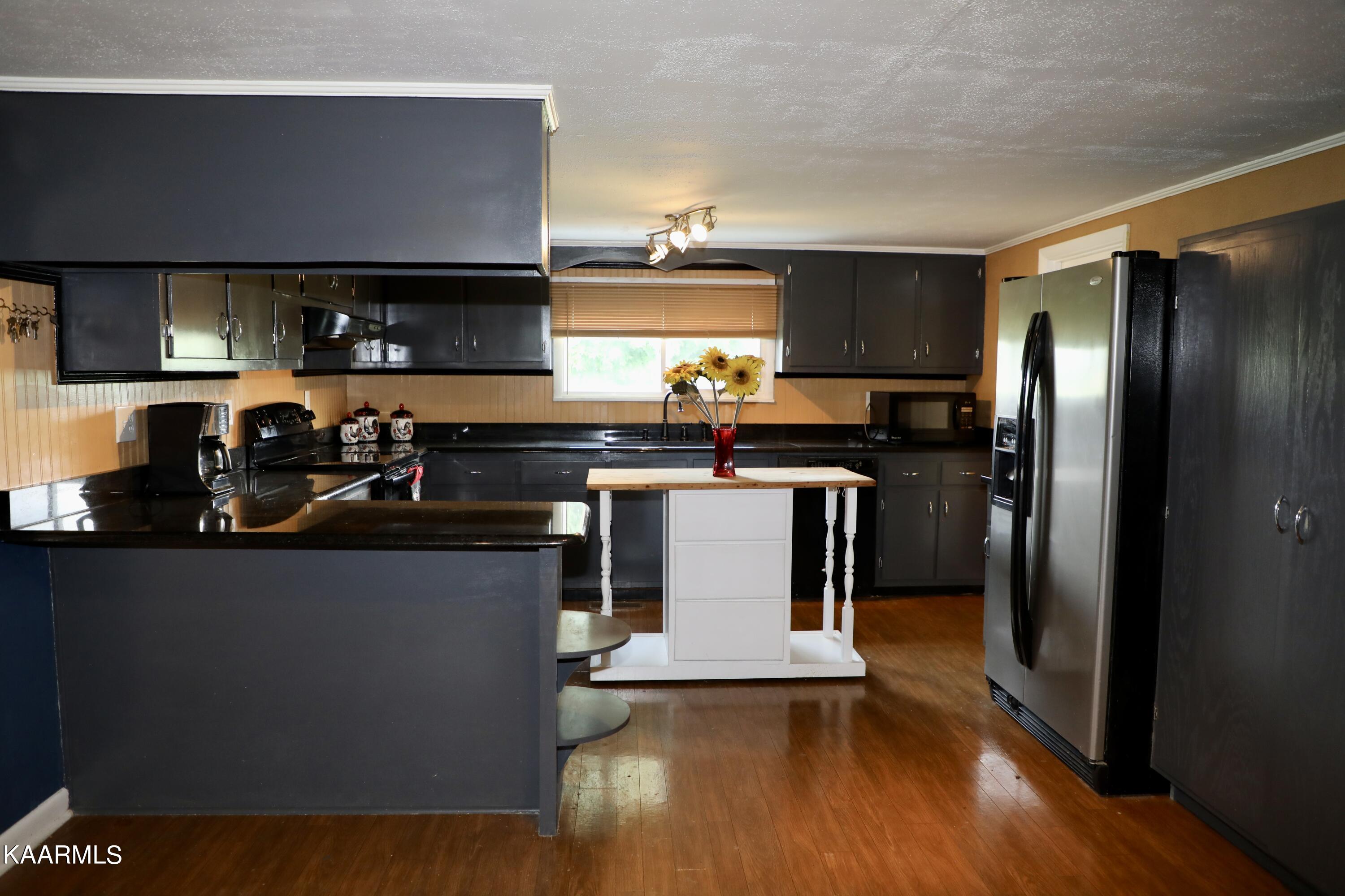 297 County Road 312 Sweetwater, TN 37874 - Photo 10 of 35 Kitchen