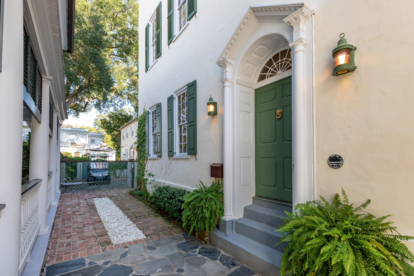 24 Church Street Charleston, SC 29401 - Photo 3 of 72 24ChurchStreet- KeenEyeMarketing0007