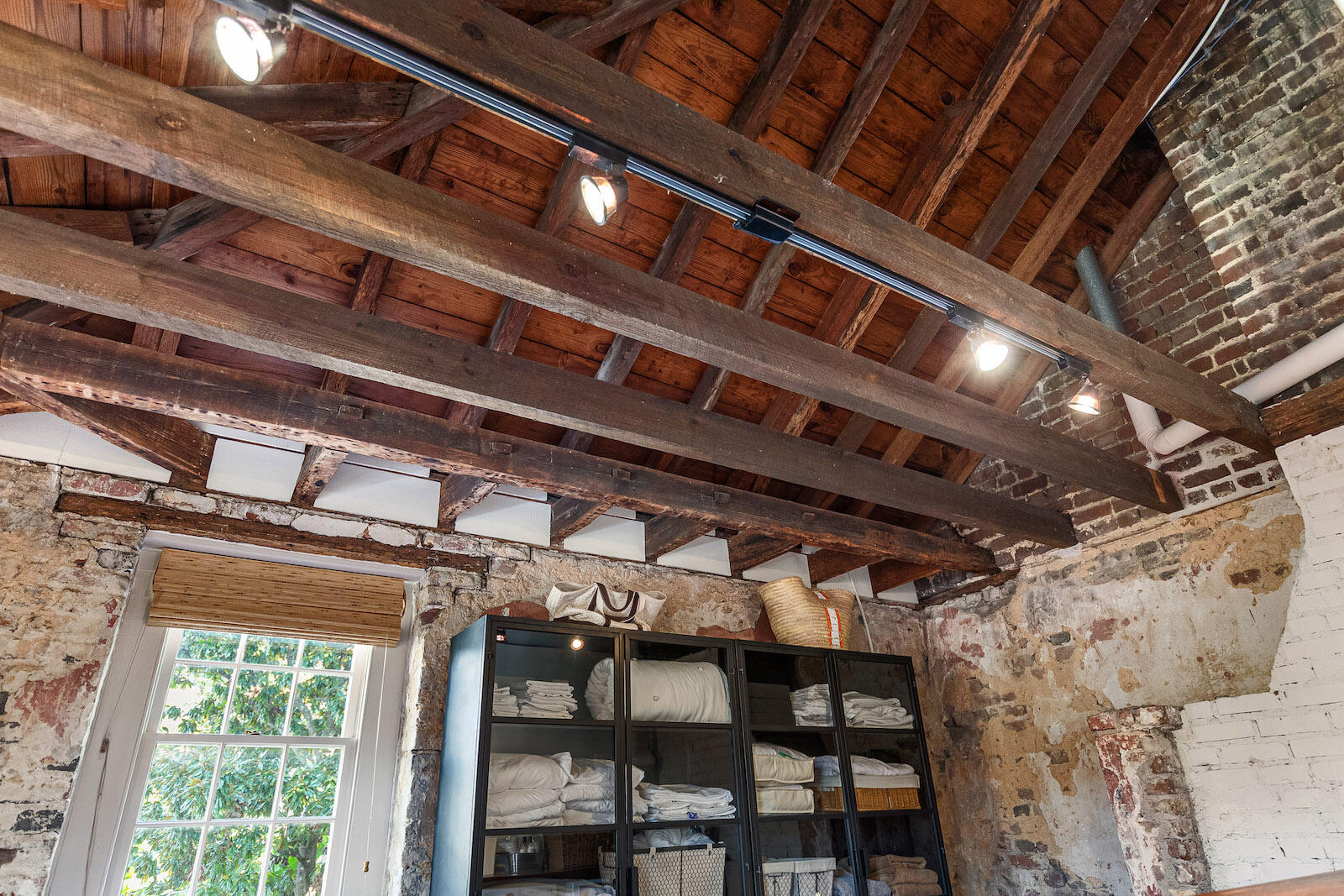24 Church Street Charleston, SC 29401 - Photo 37 of 72 24ChurchSt-KeenEyeMarketing-068