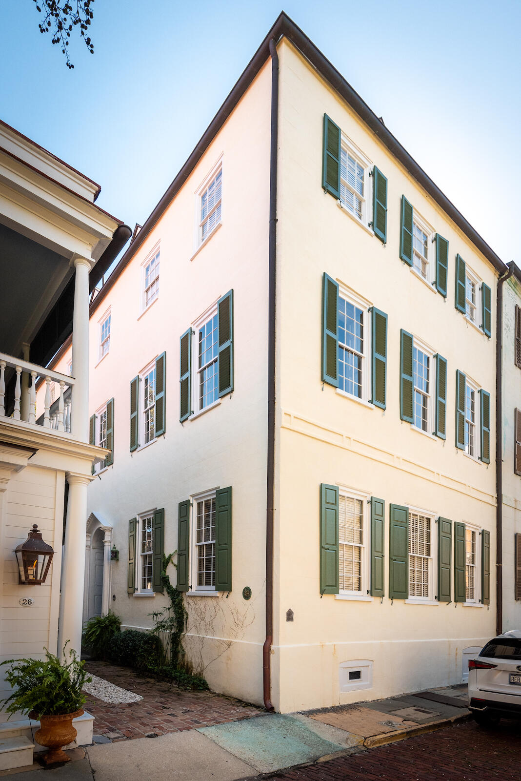 24 Church Street Charleston, SC 29401 - Photo 51 of 72 24ChurchSt-KeenEyeMarketing-085