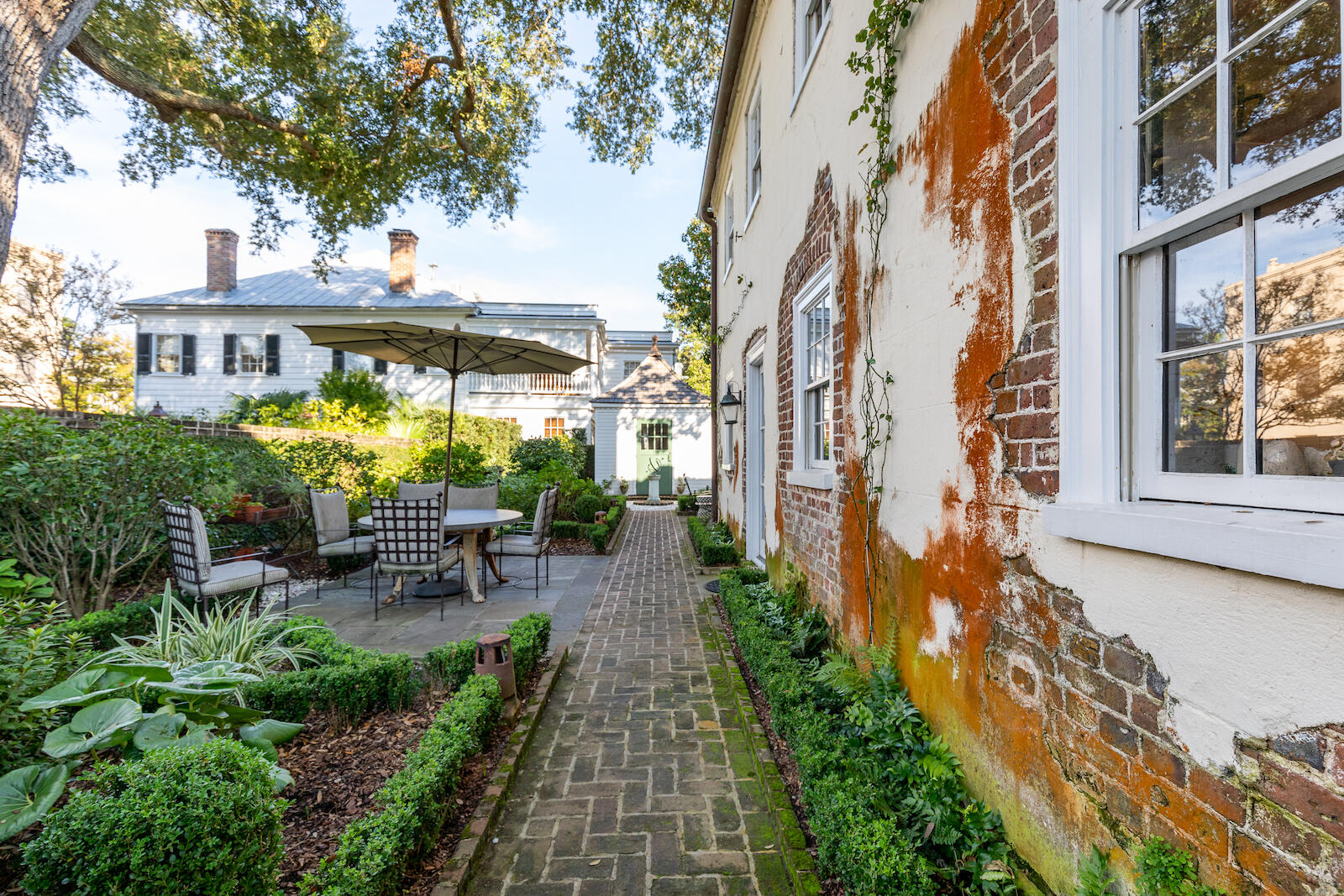 24 Church Street Charleston, SC 29401 - Photo 54 of 72 24ChurchSt-KeenEyeMarketing-090