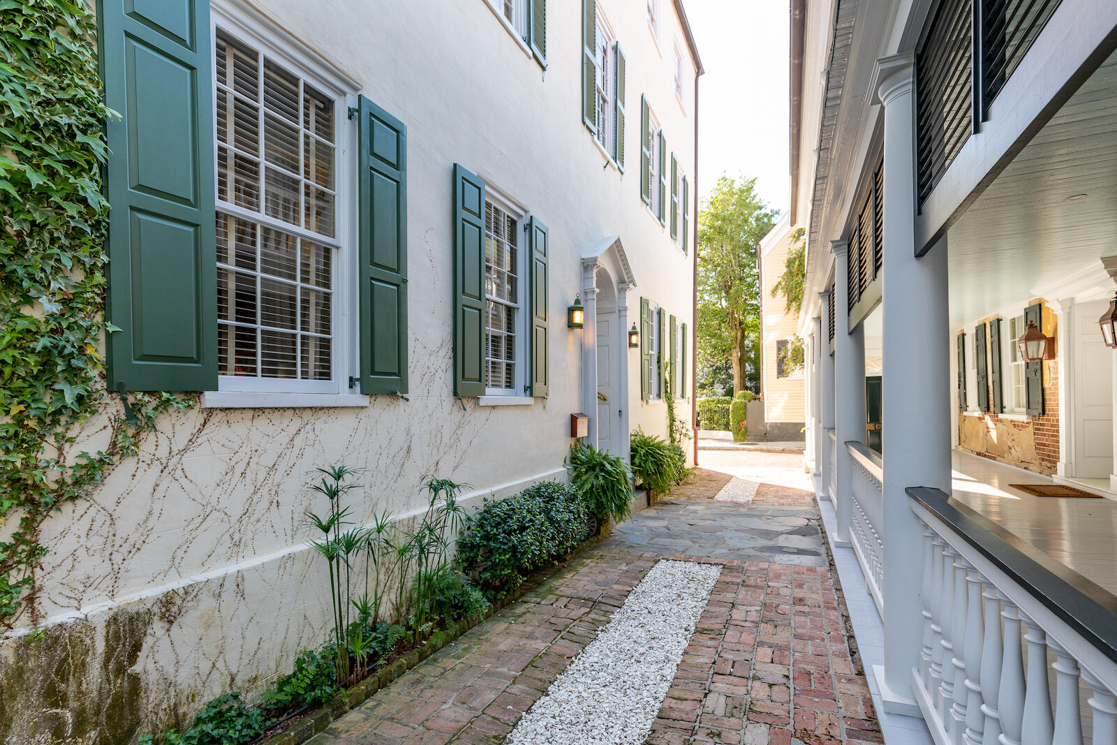 24 Church Street Charleston, SC 29401 - Photo 62 of 72 24ChurchSt-KeenEyeMarketing-003