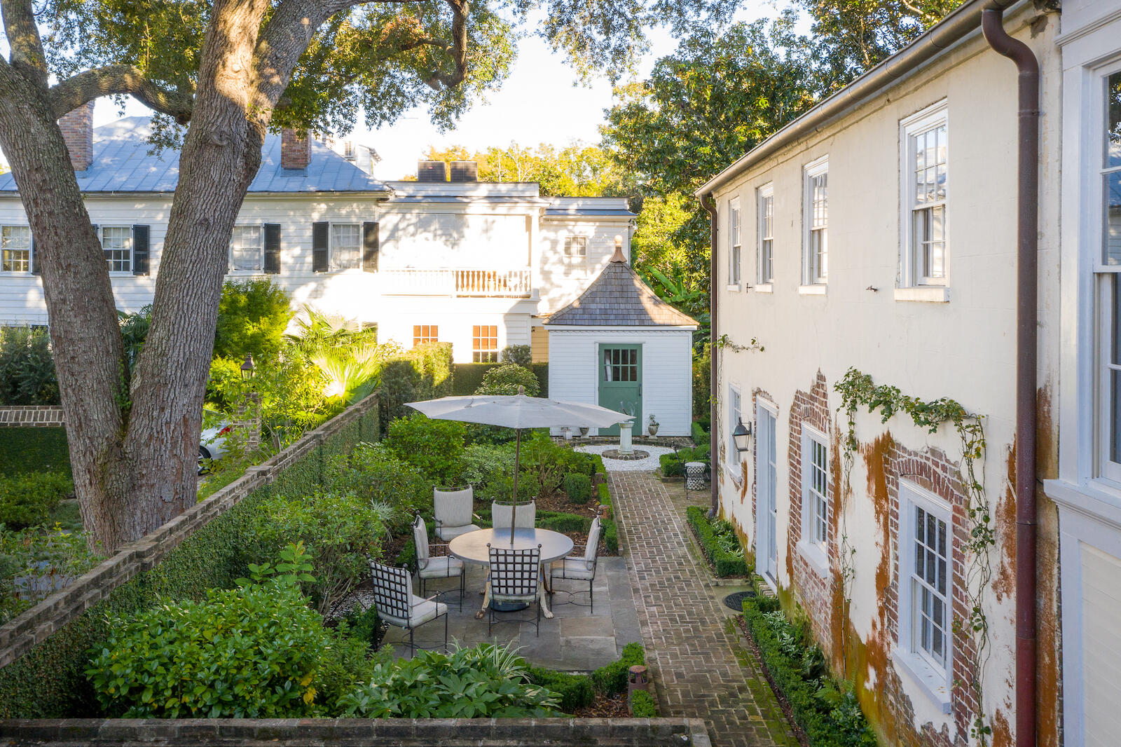 24 Church Street Charleston, SC 29401 - Photo 64 of 72 24ChurchStreet-KeenEyeMarketing-007