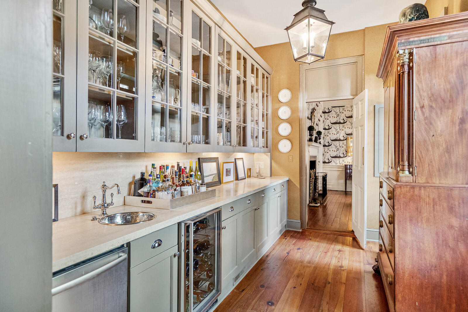 24 Church Street Charleston, SC 29401 - Photo 10 of 72 24ChurchSt-KeenEyeMarketing-017