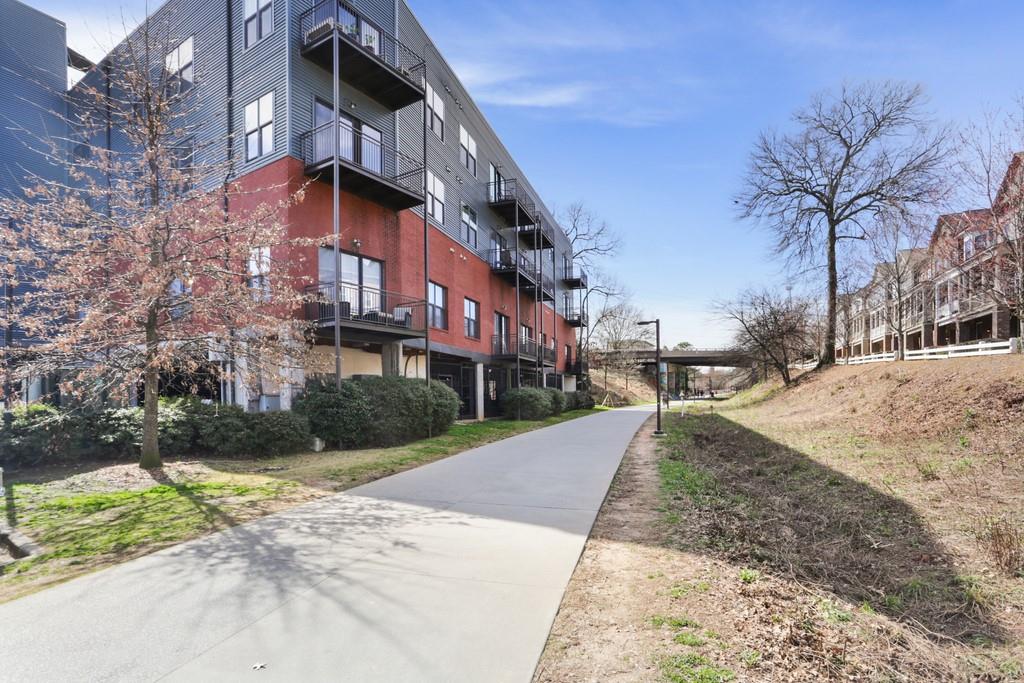 Welcome to 200 N Highland Avenue! Walk onto the Beltline from your condo!