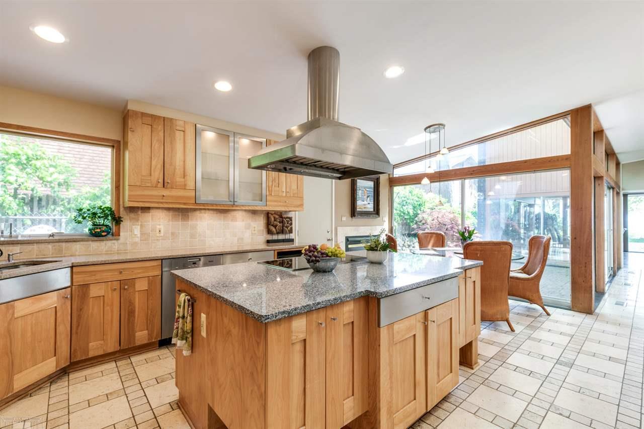 735 Lake Shore Road Grosse Pointe Shores, MI 48236 - Photo 15 of 98