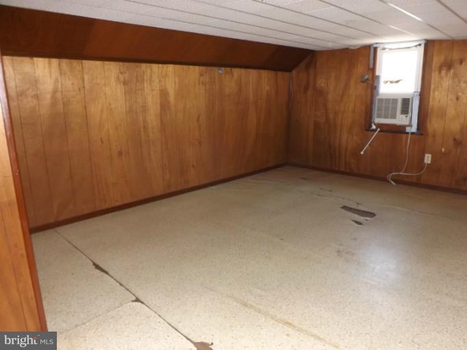 2015 Glen Ross Road Silver Spring, MD 20910 - Photo 3 of 28 Finished Attic on 4th level