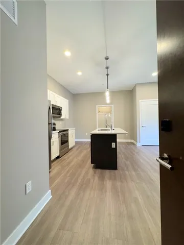 $1,960 | 625 South Goodman Street, Unit 111, Rochester, NY 14620