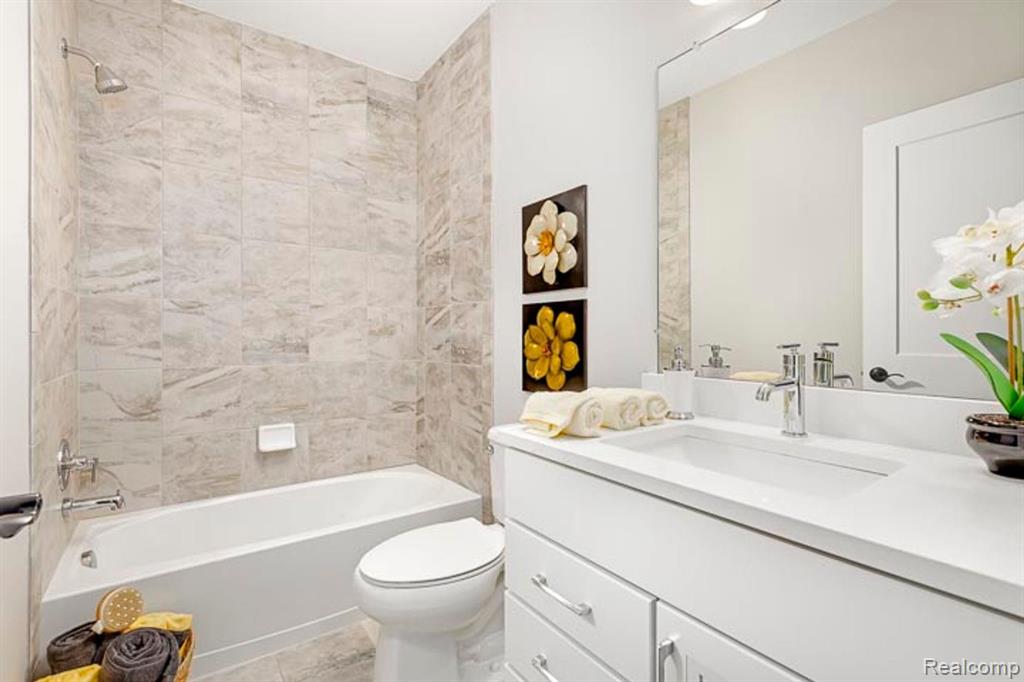 2545 Rosemond Court Rochester Hills, MI 48309 - Photo 24 of 32