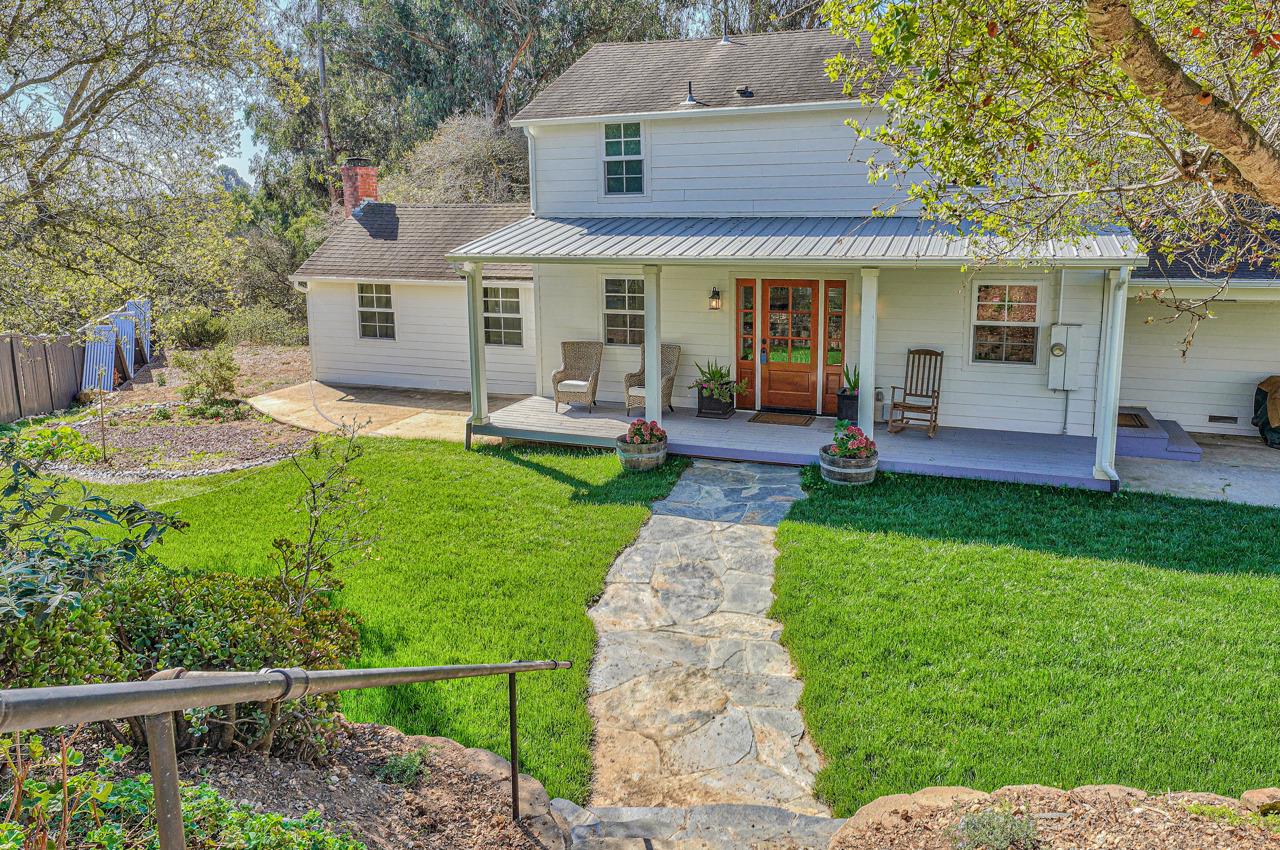 17154 McGuffie Road Salinas, CA 93907 - Photo 5 of 39 Gallery Image 5