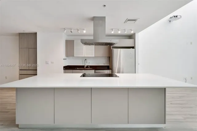 $5,900 | 3301 Northeast 1st Avenue, Unit M0501, Miami, FL 33137