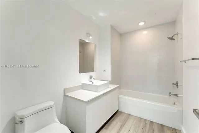 $5,900 | 3301 Northeast 1st Avenue, Unit M0501, Miami, FL 33137