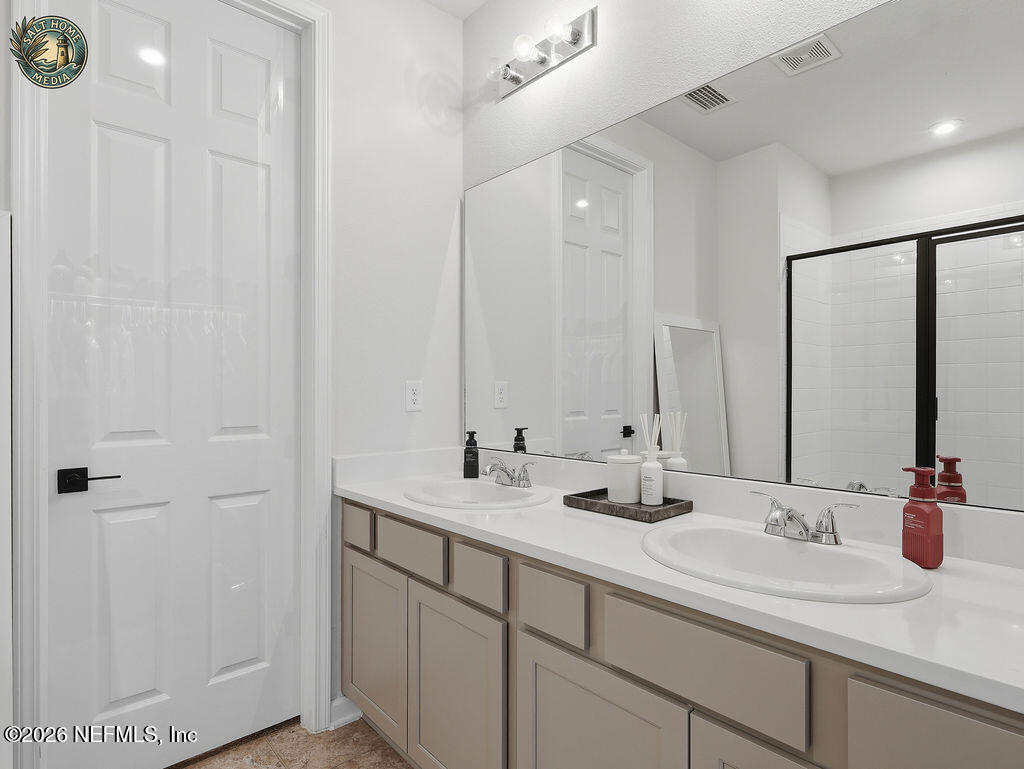 75888 Saffron Lane Yulee, FL 32097 - Photo 22 of 63 75888SaffronLnMasterBath