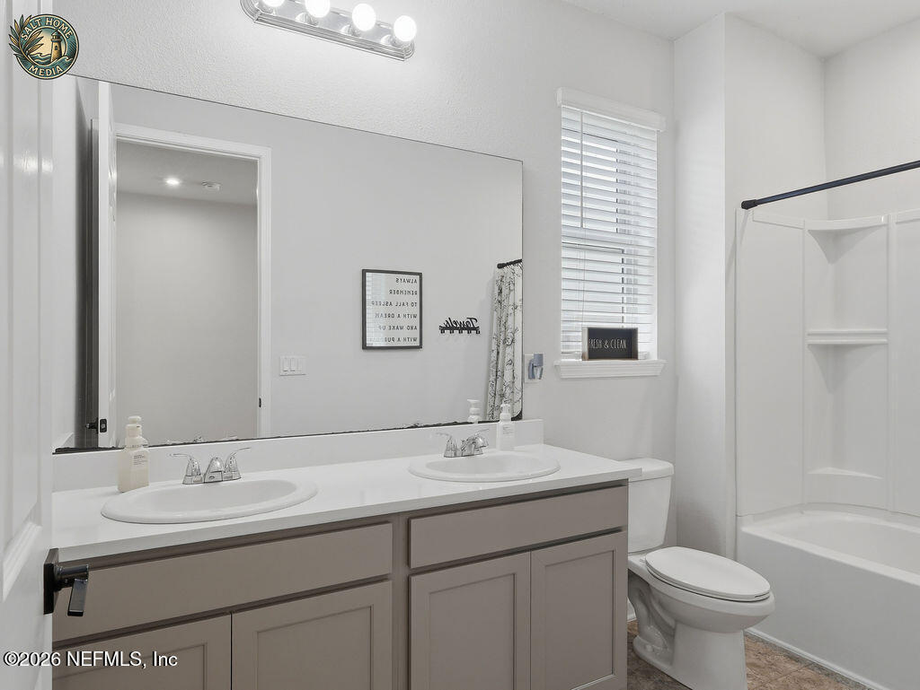 75888 Saffron Lane Yulee, FL 32097 - Photo 25 of 63 75888SaffronLnGuestBath