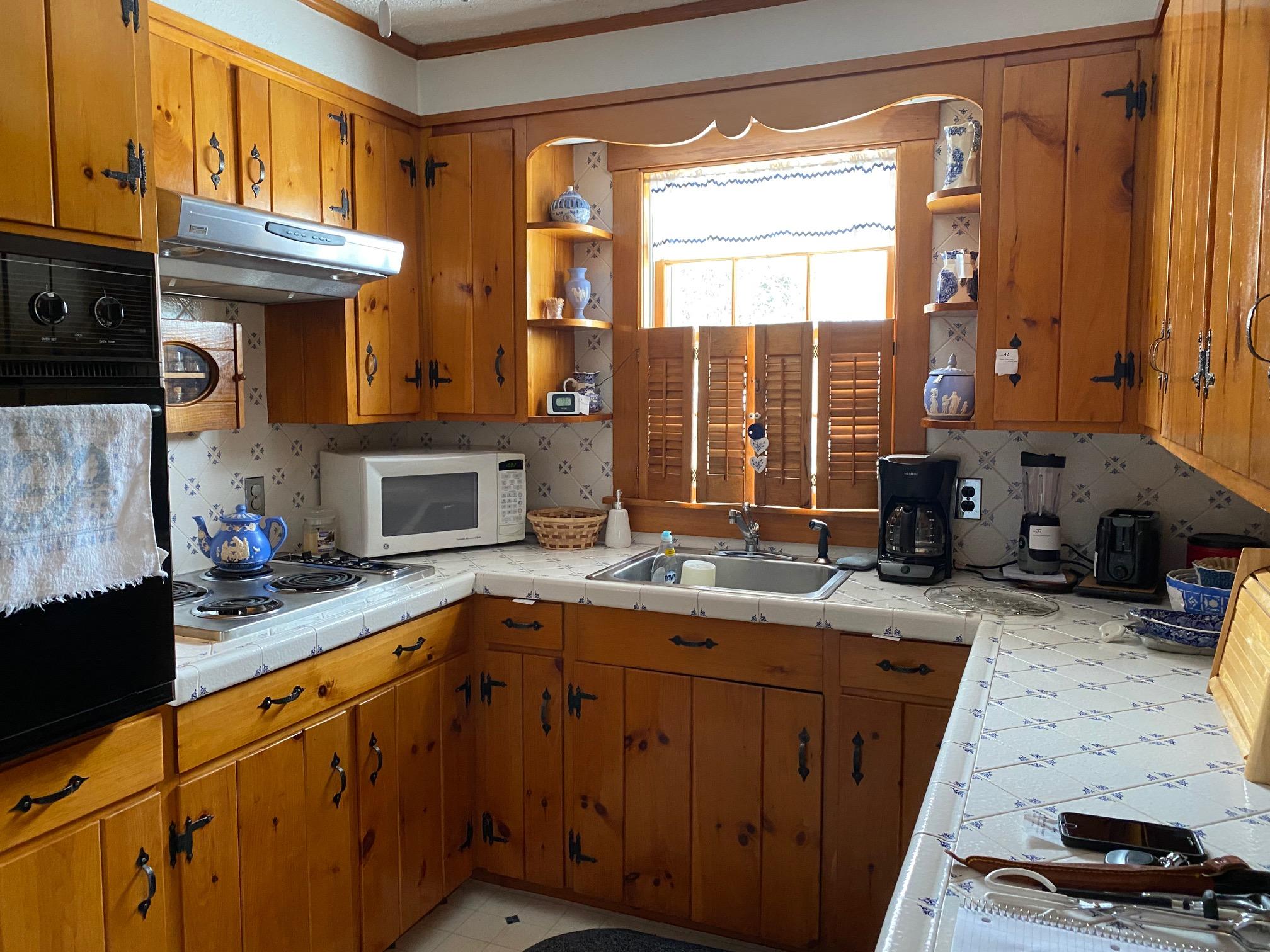 320 State Street Presque Isle, ME 04769 - Photo 2 of 37 Kitchen