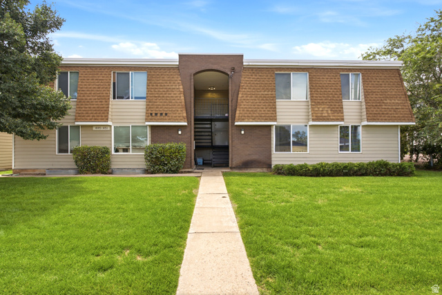 445 West 4900 South, Unit 2 Washington Terrace, UT 84405 - Photo 2 of 21