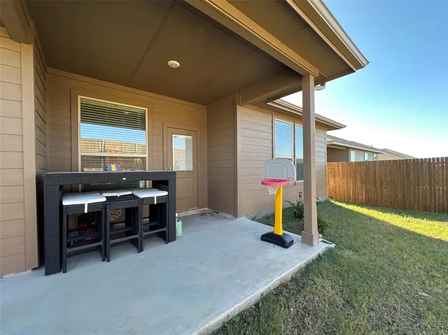 a view of outdoor space