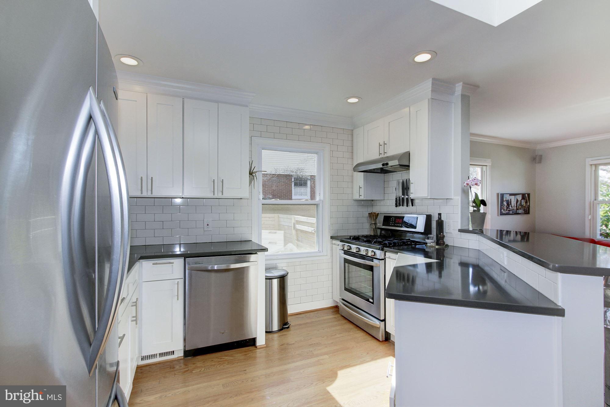 11111 Dewey Road Kensington, MD 20895 - Photo 7 of 28