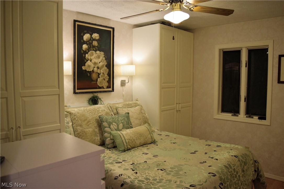 5995 Buffham Road Seville, OH 44273 - Photo 6 of 22 Peaceful master bedroom.