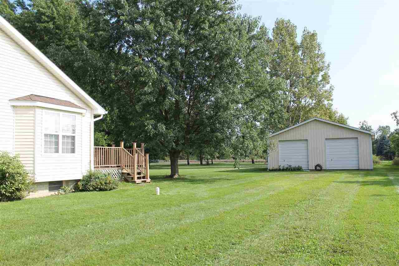 3447 West Wilson Road Clio, MI 48420 - Photo 4 of 29 21505855-3.JPG