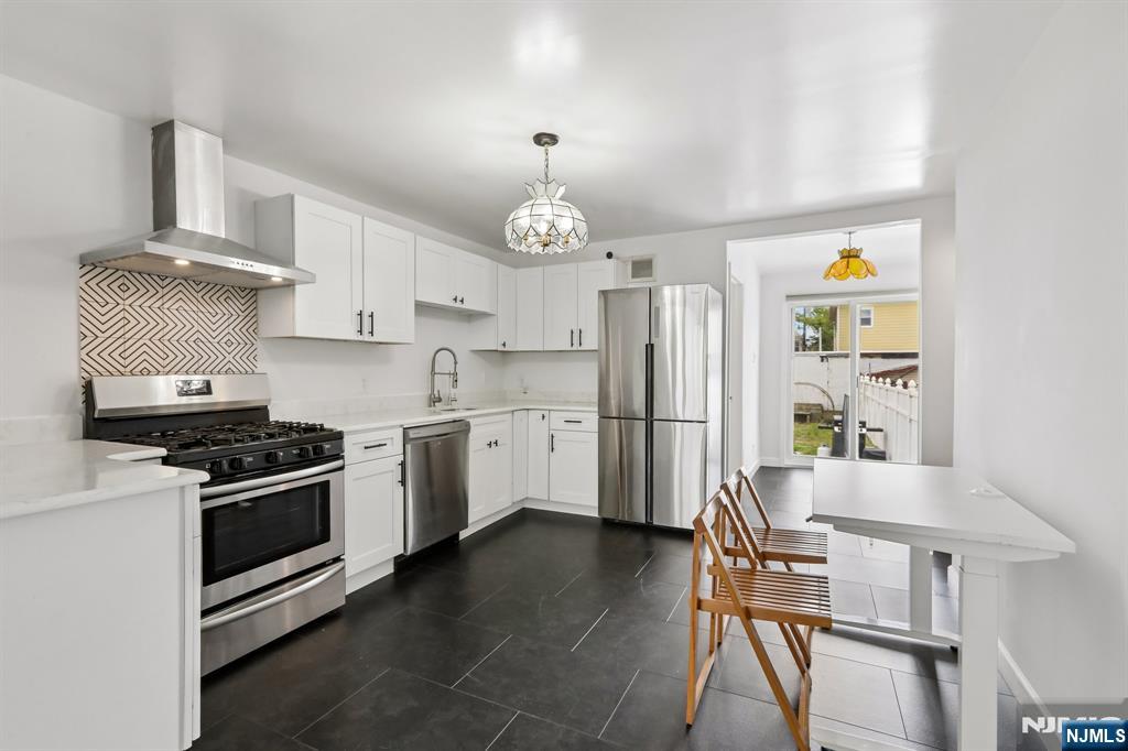 63 Garrison Street Newark, NJ 07105 - Photo 16 of 40