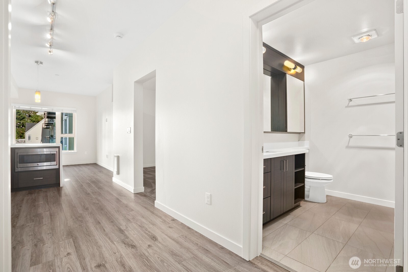 1760 Northwest 56th Street, Unit 421 Seattle, WA 98107 - Photo 4 of 21