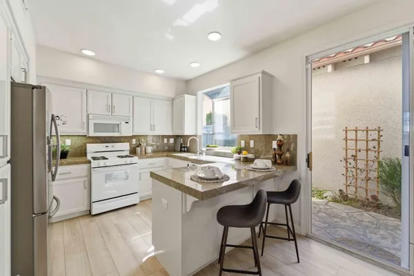 $1,688,888 | 425 South Monroe Street, San Jose, CA 95128