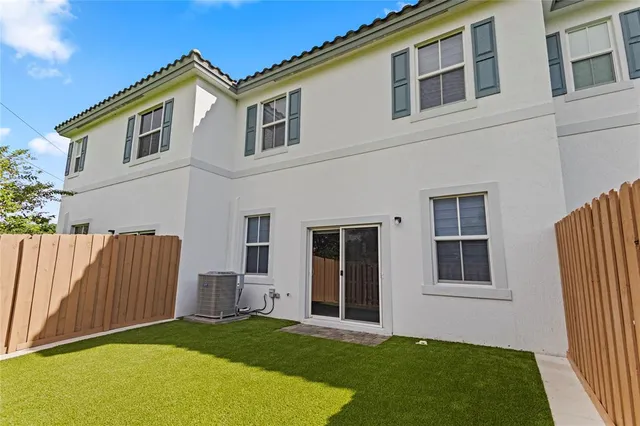 $615,000 | 4614 Northwest 120th Way, Unit 4614, Coral Springs, FL 33076