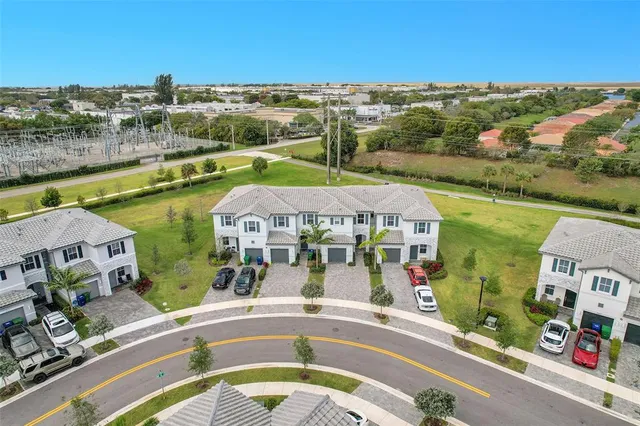 $615,000 | 4614 Northwest 120th Way, Unit 4614, Coral Springs, FL 33076