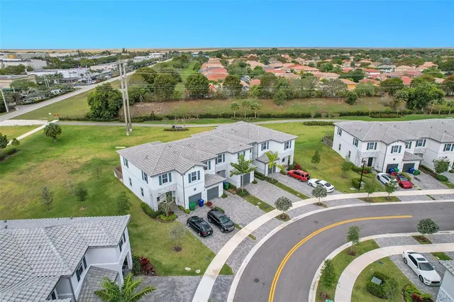 $615,000 | 4614 Northwest 120th Way, Unit 4614, Coral Springs, FL 33076