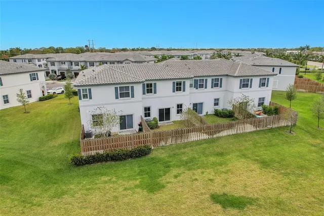 $615,000 | 4614 Northwest 120th Way, Unit 4614, Coral Springs, FL 33076