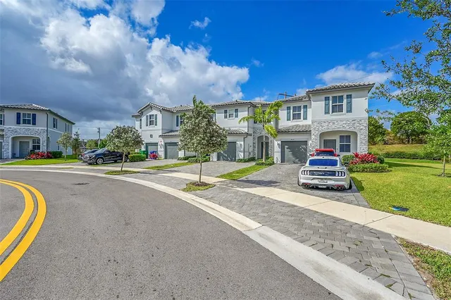 $615,000 | 4614 Northwest 120th Way, Unit 4614, Coral Springs, FL 33076